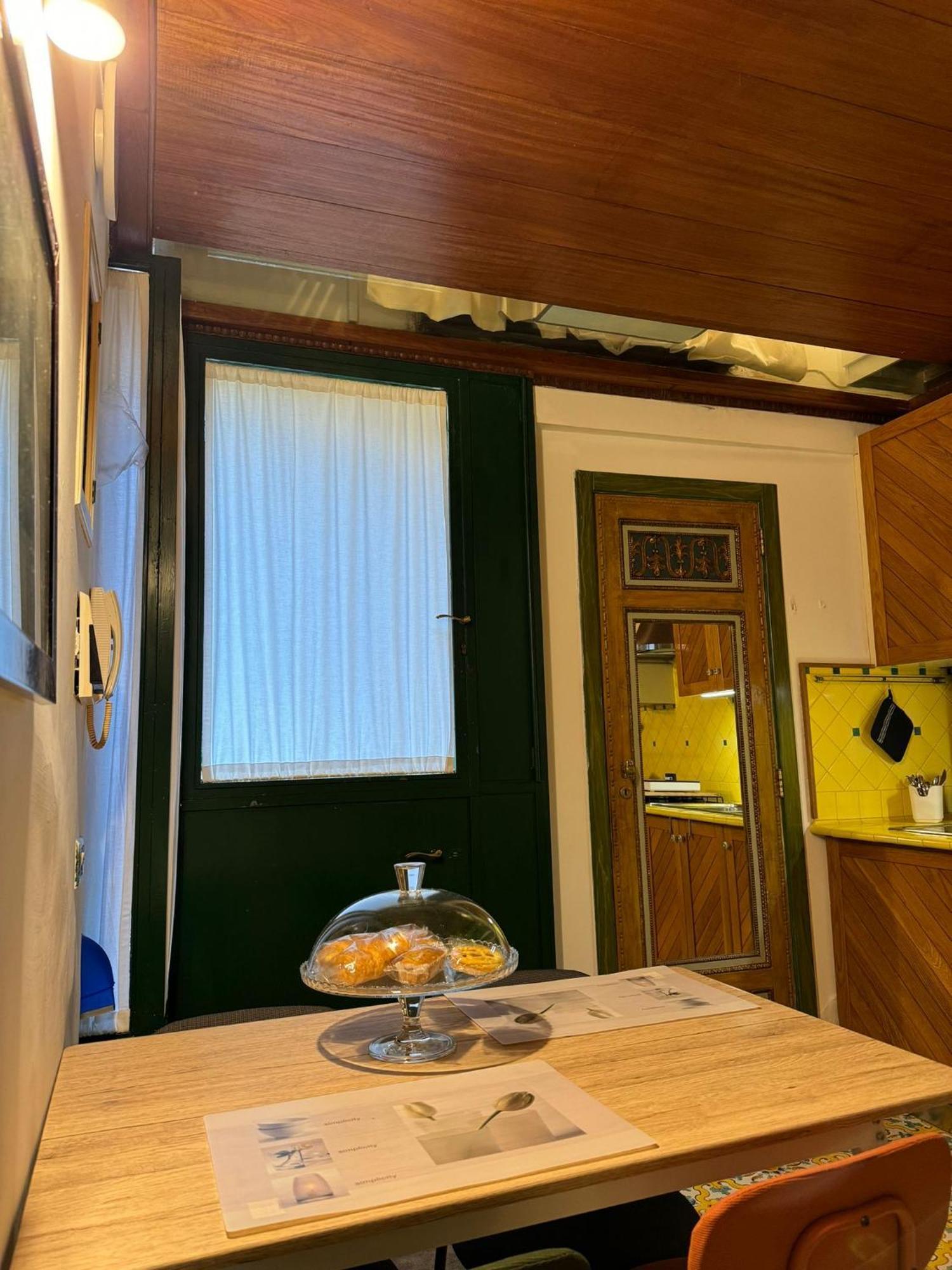 Il Chiostro A Chiaia Appartement
