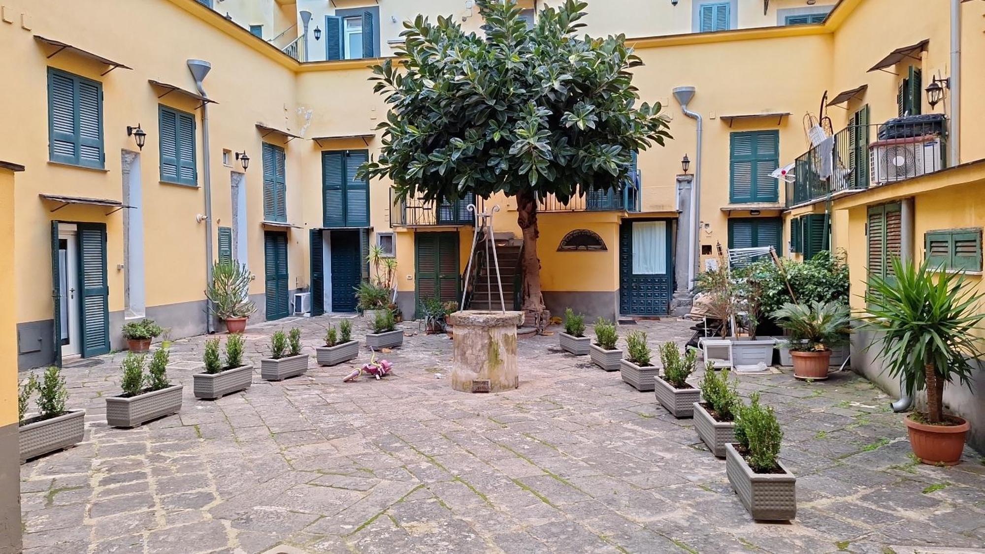 Il Chiostro A Chiaia Apartment