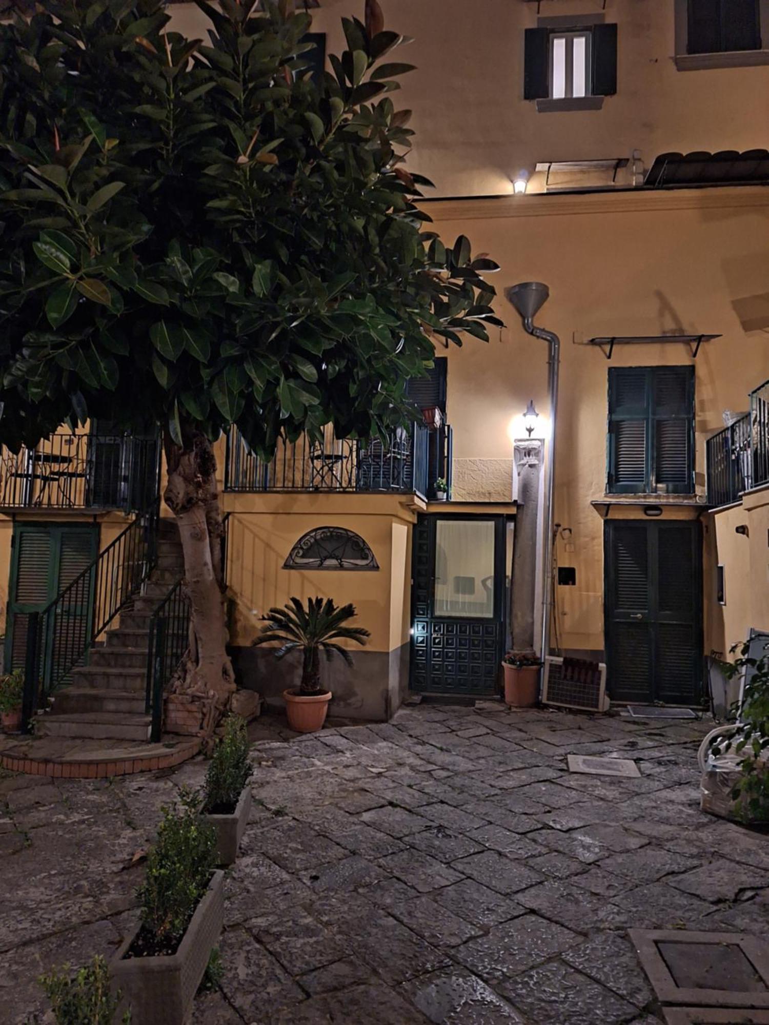 Il Chiostro A Chiaia Apartment Naples